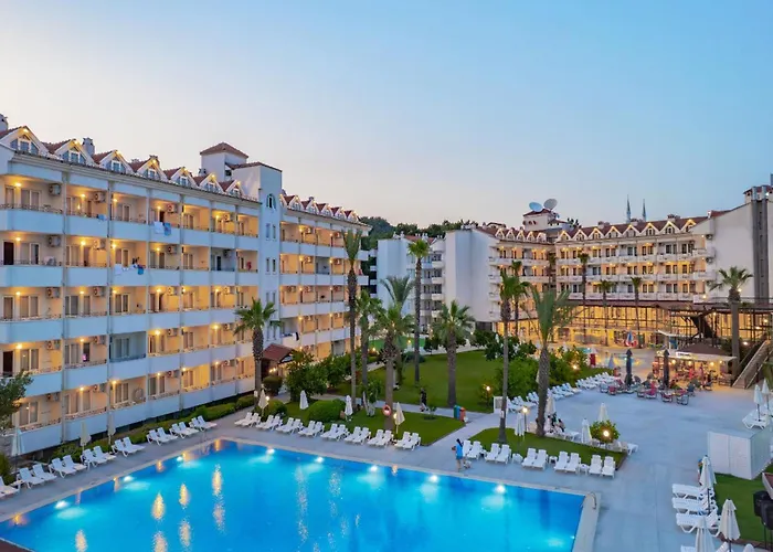 Club Pineta Μαρμαρίς