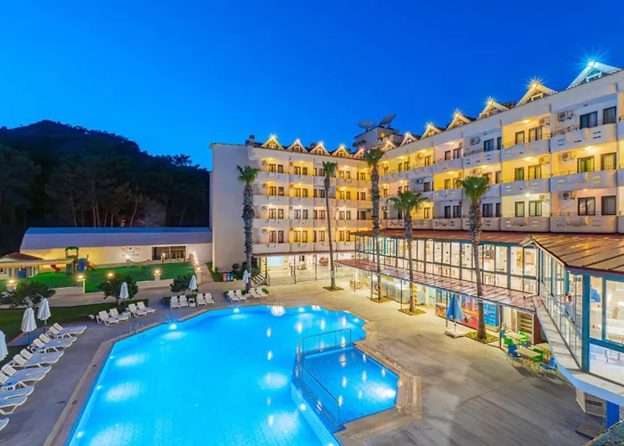 Club Pineta Μαρμαρίς