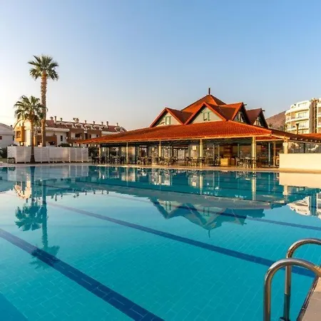 Hotel Club Pineta 4*