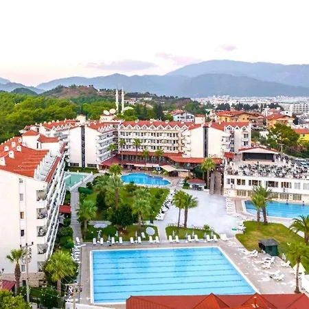 Club Pineta 4*