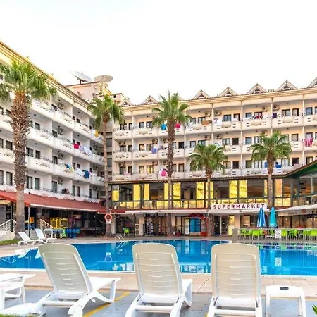 Club Pineta Hotel 4*