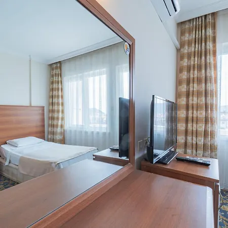 Отель Club Pineta 4*