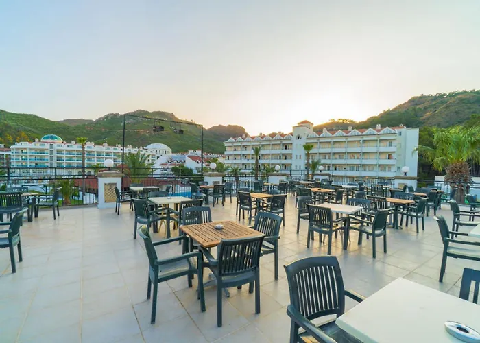 Club Pineta Ξενοδοχείο Μαρμαρίς