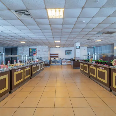 Club Pineta Hotel 4*