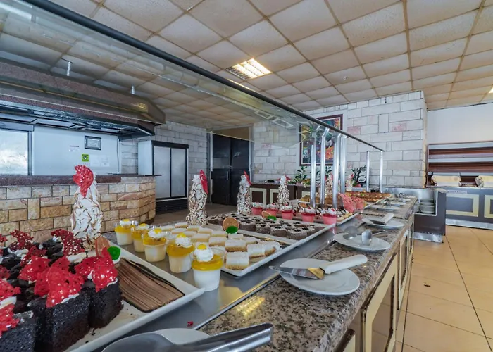 Club Pineta מרמריס